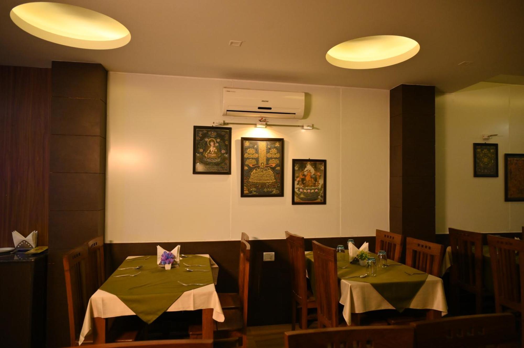 Hotel Dh Dharamshala Exterior foto